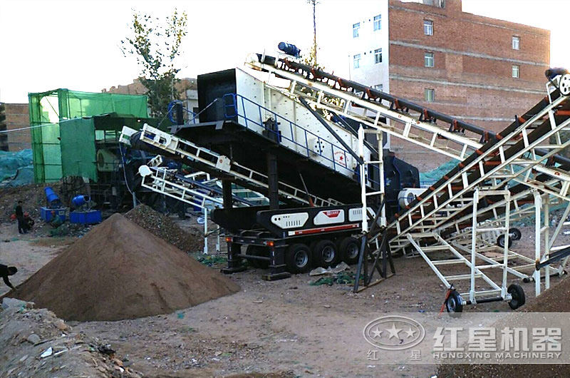 福建客戶建筑垃圾粉碎機現場圖